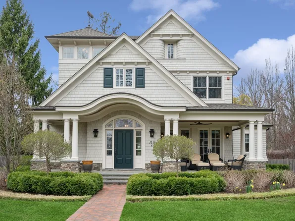 718 Forest Ave, Wilmette, IL 60091