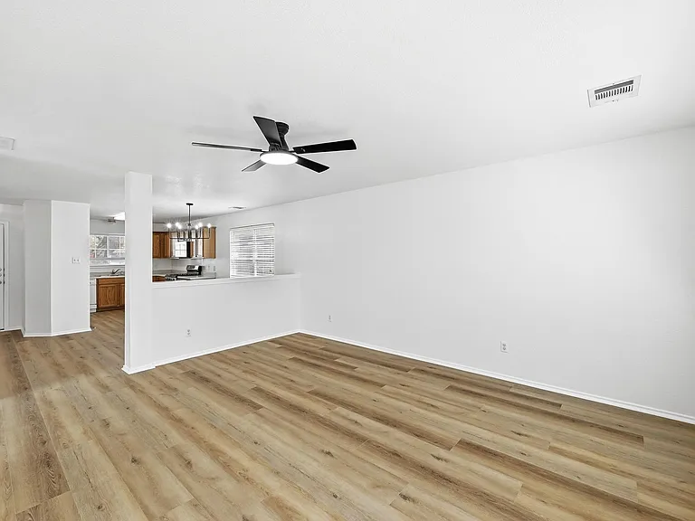 332 Wetzel — Photo 4