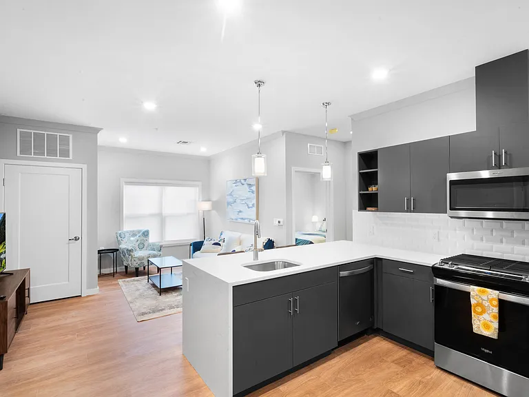 Metro526 Luxury Apartments — Photo 16