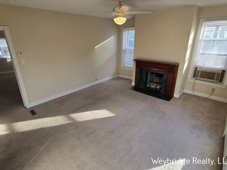 Spencer 3923 — Photo 5