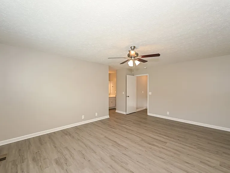 3108 Creekview Ln — Photo 13