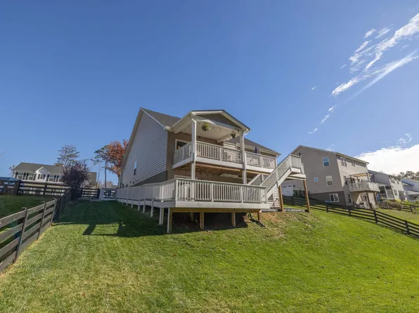 5227 Sparrow Hill Ln, Charlottesville, VA 22903