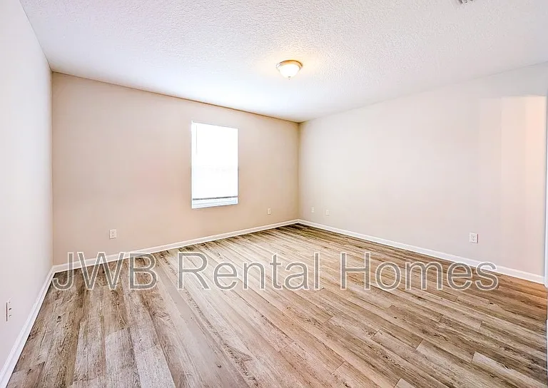 8460 McGirts Village Ln — Photo 9