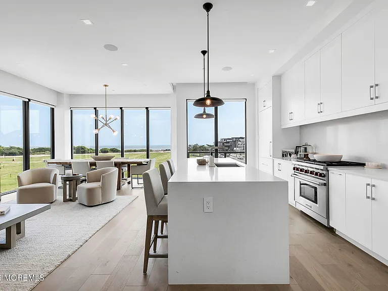 200 Ocean Ave N #5 — Photo 28