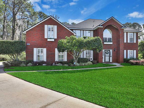 3rd image of 704 Oak Cove Ct