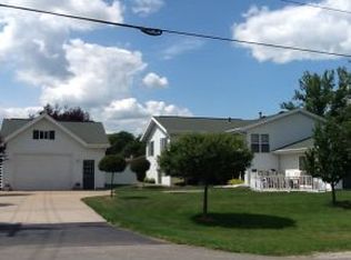 2003 Winwood Dr, Appleton, WI 54915