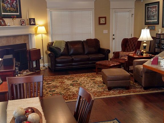 FAMILY ROOM - 2 CEILING FANS
