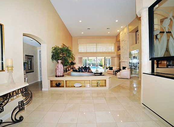 Home For Sale In Broken Sound