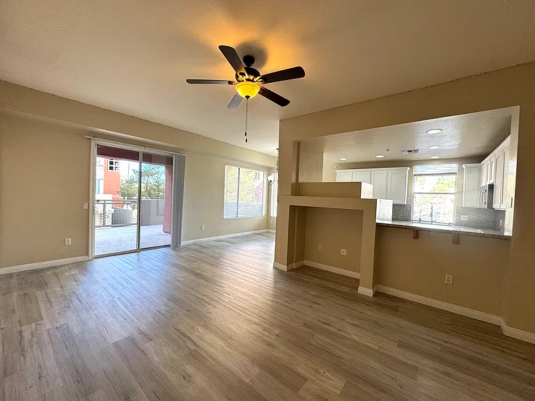 31 E Agate Ave #208 — Photo 11