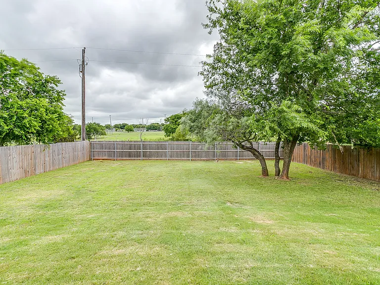 609 Mesquite Dr — Photo 35