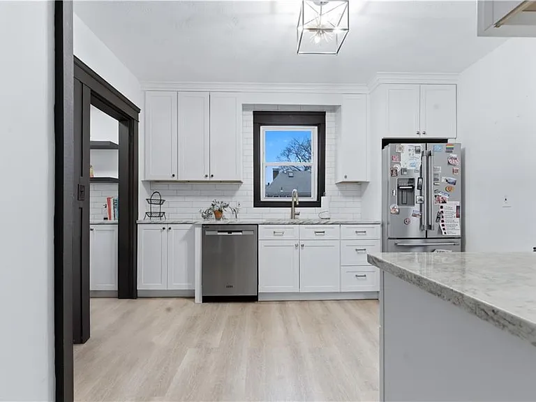 44 Holburn Ave — Photo 10