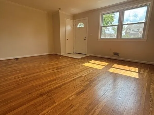 8503 Kings Ridge Rd, Baltimore, MD 21234