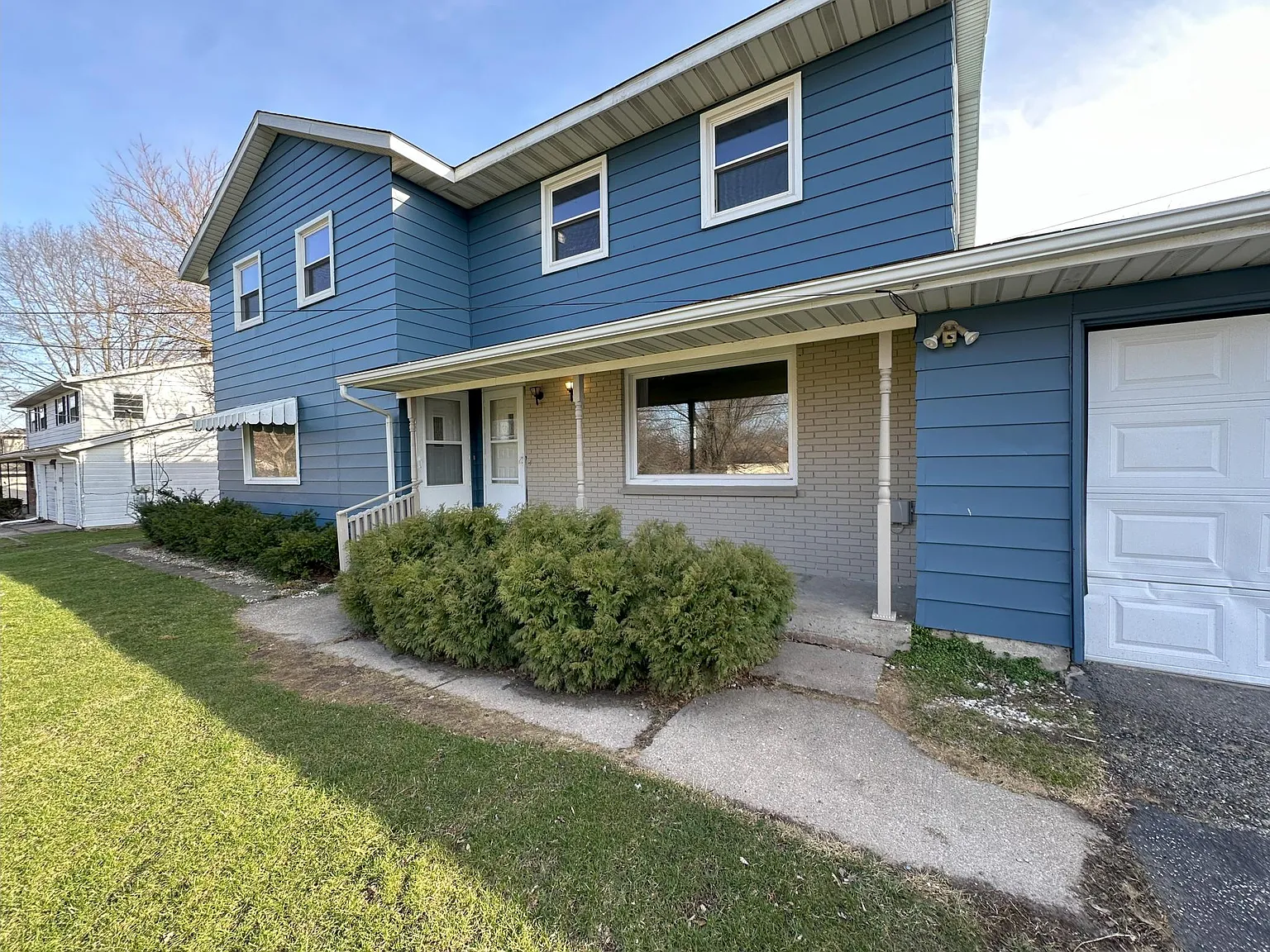2518 Texel Dr N photo 1