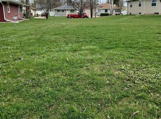 1831 Olive St #17, Oshkosh, WI 54901