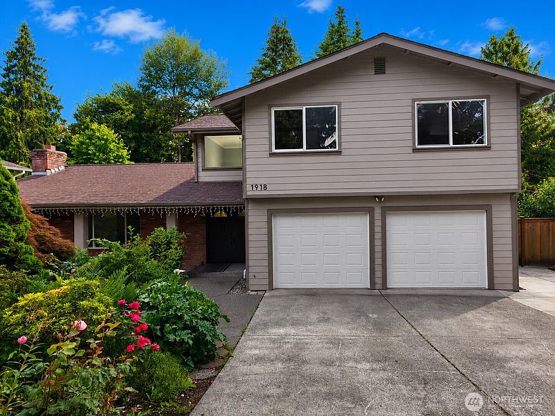 2nd image of 1918 109th Avenue Ct E