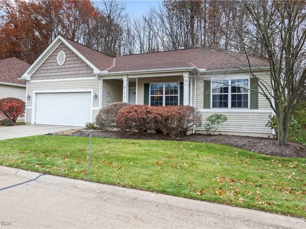 9159 E Windsor Dr, Olmsted Falls, OH 44138