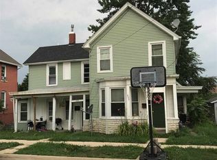 977 Cleveland Ave, Dubuque, IA 52003