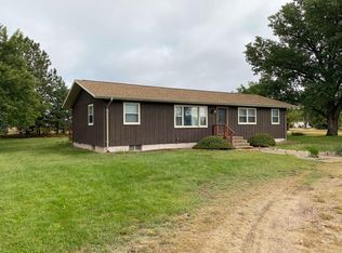 105 Hall St, Hayes Center, NE 69032