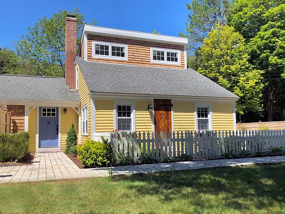 Front Garden Suite A