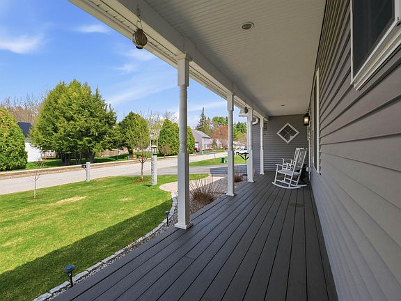 5th image of 2 Goldenrod Lane