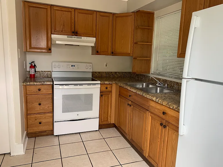 1510 E Eskimo Ave #A — Photo 5