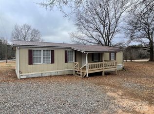 523 New House Rd, Ellenboro, NC 28040