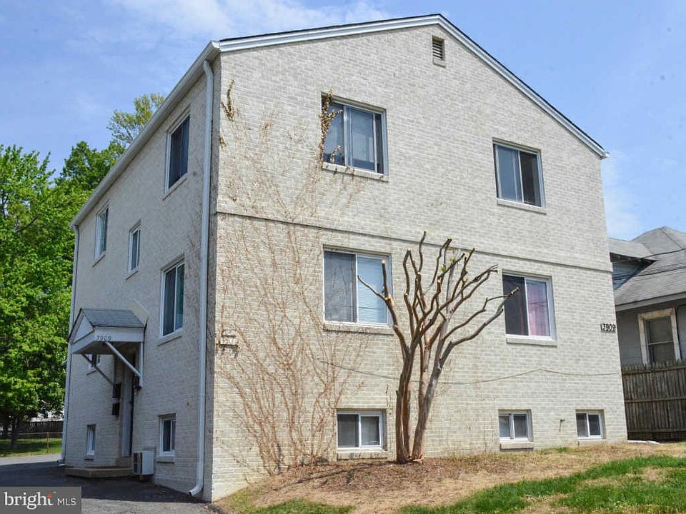 1st image of 3909 Washington Blvd APT A