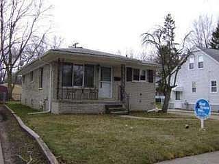2nd image of 220 Riverside Dr