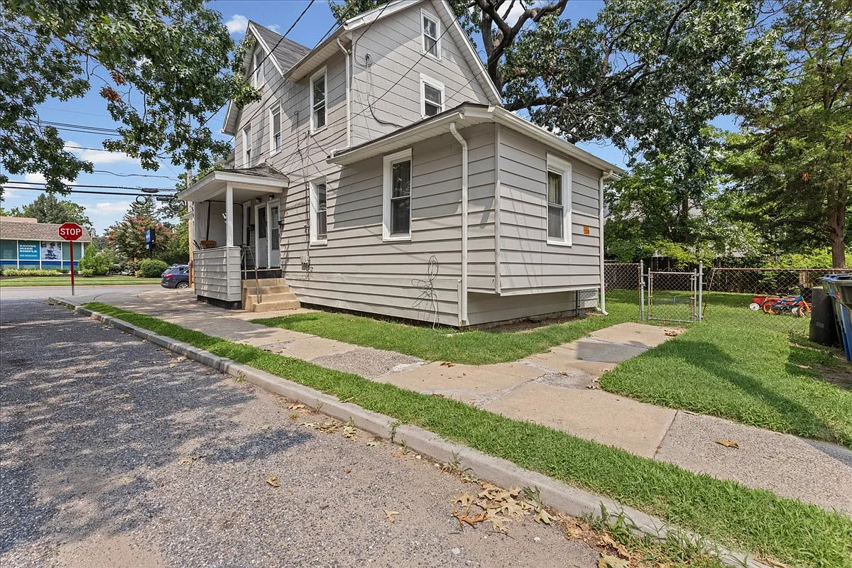 601 Wesley Avenue - C — Photo 3