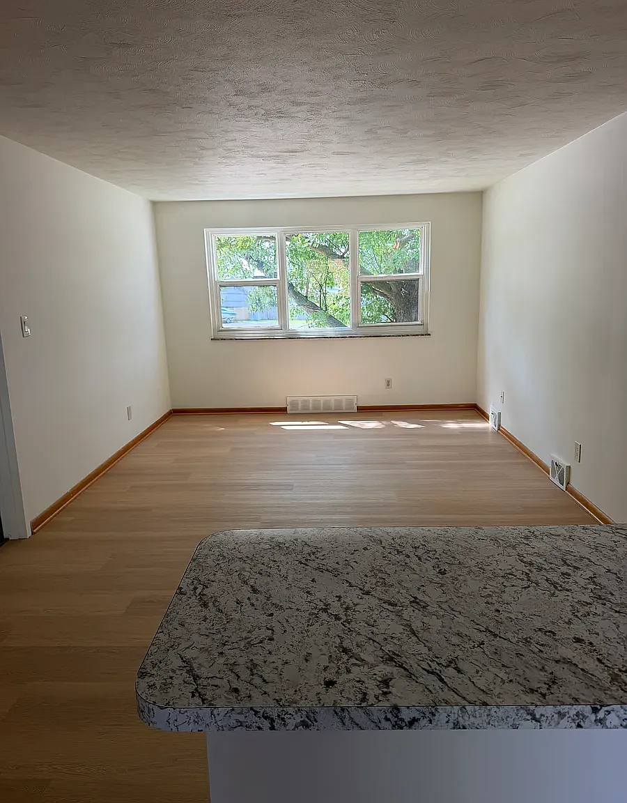 2 bed, 800 sqft, $1,395 — Photo 3