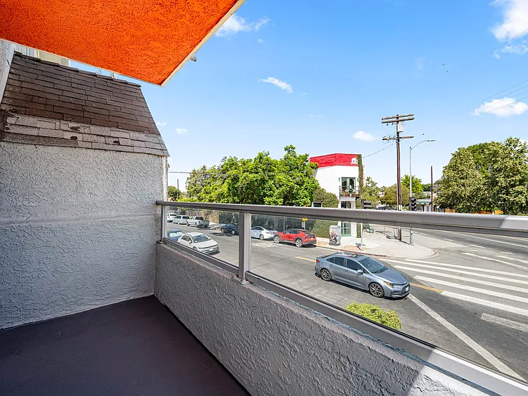 Sixty1Eighty — Photo 11