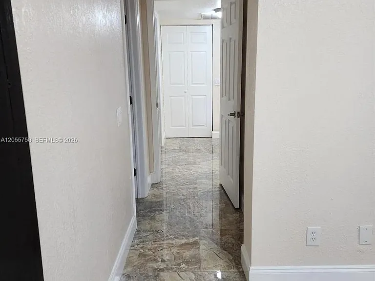 11130 N Lakeview Dr #1 — Photo 28