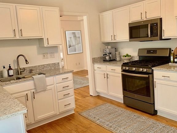 3rd image of 2655 N Mozart St #1
