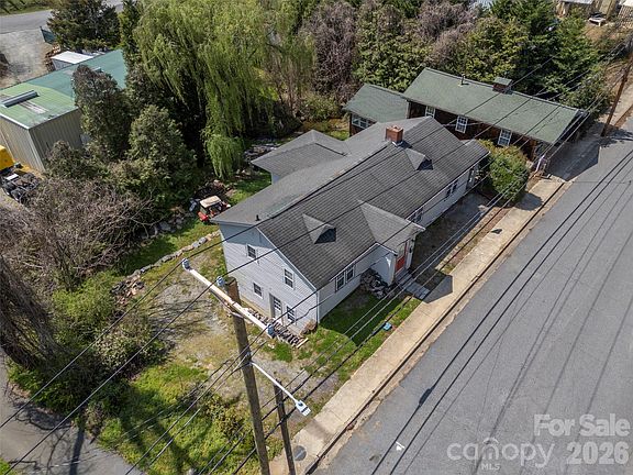 2nd image of 120 E Howard St