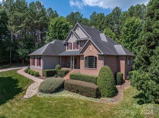 3216 Lake Pointe Dr, Belmont, NC 28012