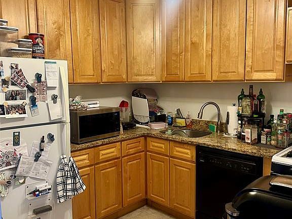 5th image of 2100 Linwood Avenue #3F