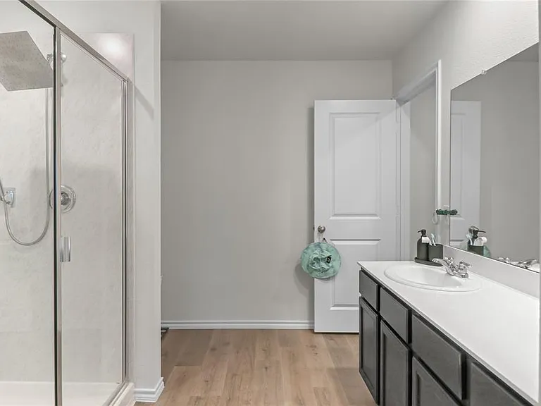 2907 Hadley Dr — Photo 20