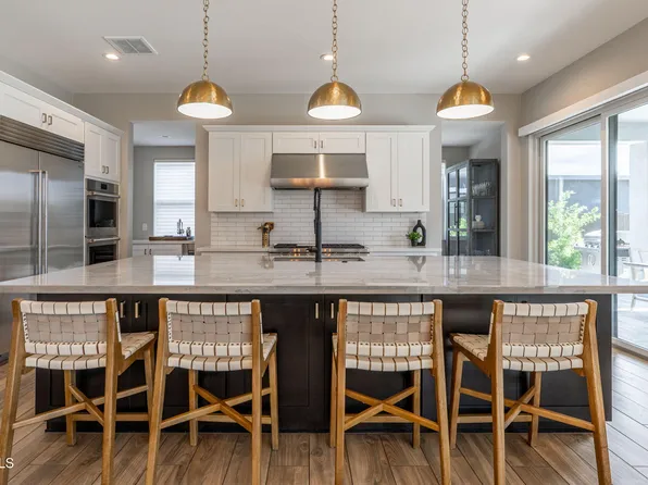 3925 E SAGEBRUSH Street, Gilbert, AZ 85296
