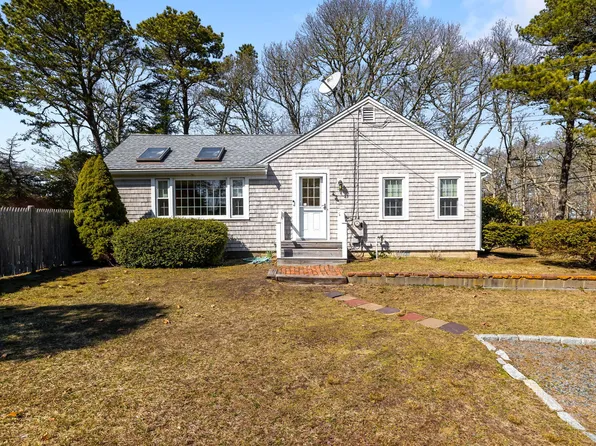 98 Forest Street, Harwich Port, MA 02646