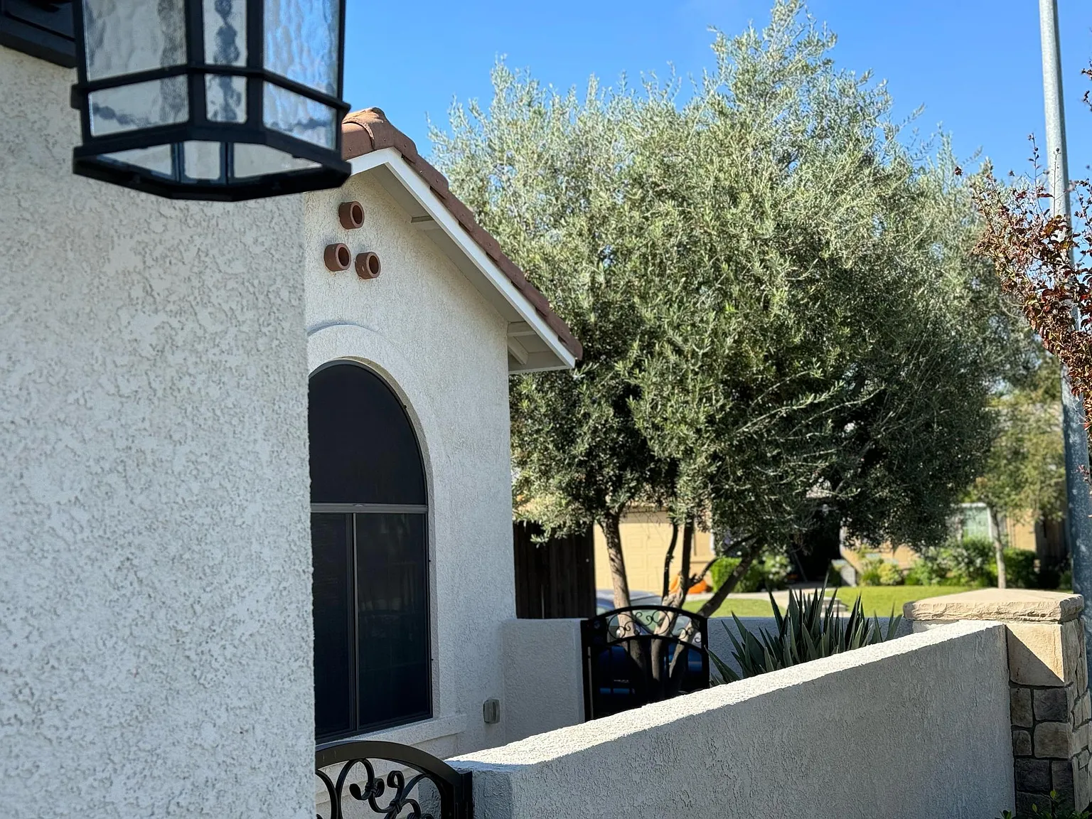Howell Mountain Dr, Bakersfield — Photo 2
