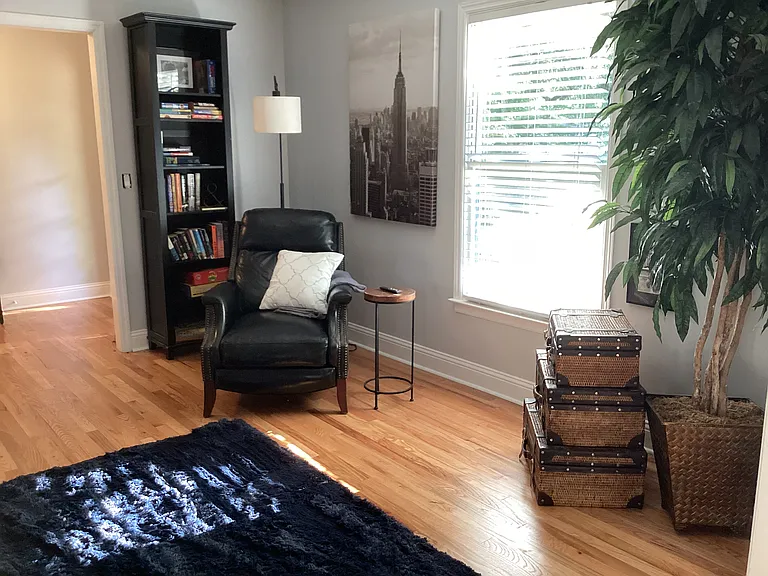 15 Regis Ct — Photo 4