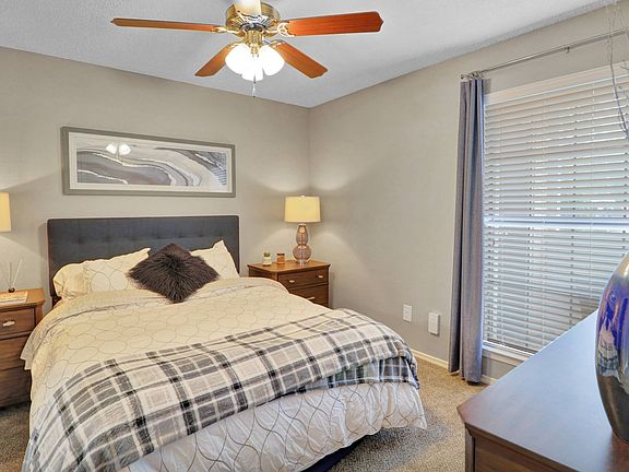 3rd image of 5100 Foxridge Dr #5290834