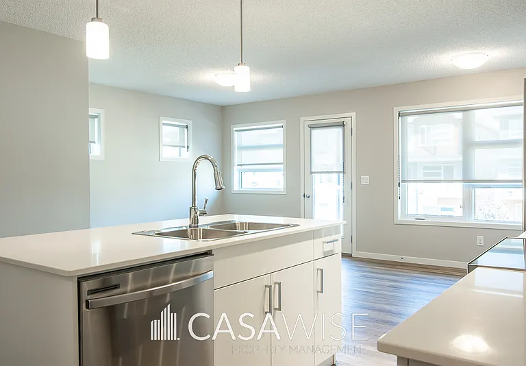 17223 9a Ave SW #17223 — Photo 4