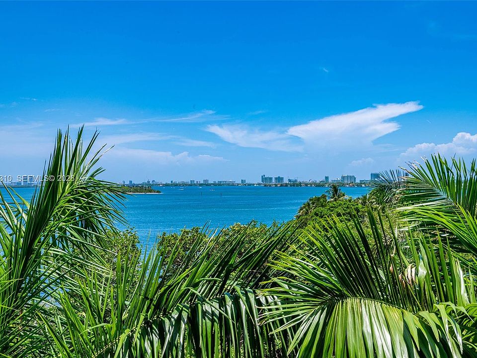 1st image of 2000 N Bayshore Dr APT 516