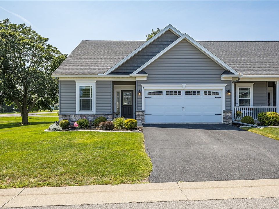 1st image of 1 Cedar Cove Trl