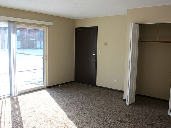 2nd image of 218 W Sonny Ln APT 2A