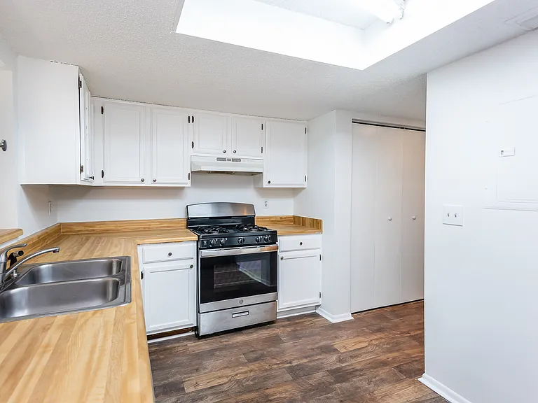 46 Little Silver Ct SE #46 — Photo 12