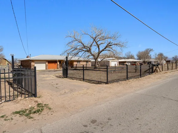 1304 Peyton Rd, Los Lunas, NM 87031