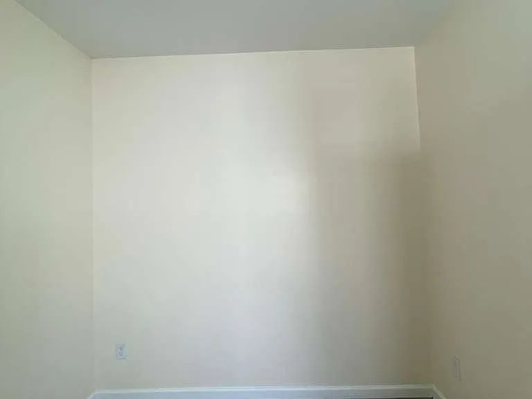 70 Ash St #3R — Photo 9