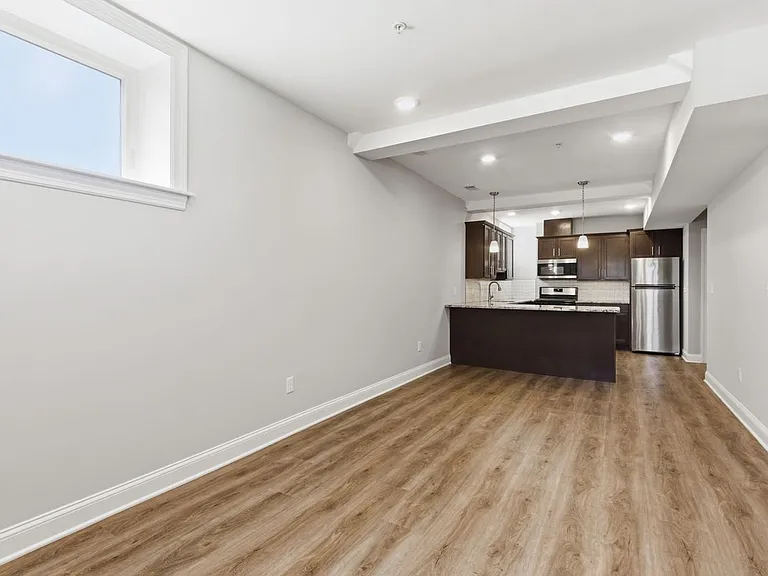 18 N Union Ave #5 — Photo 11